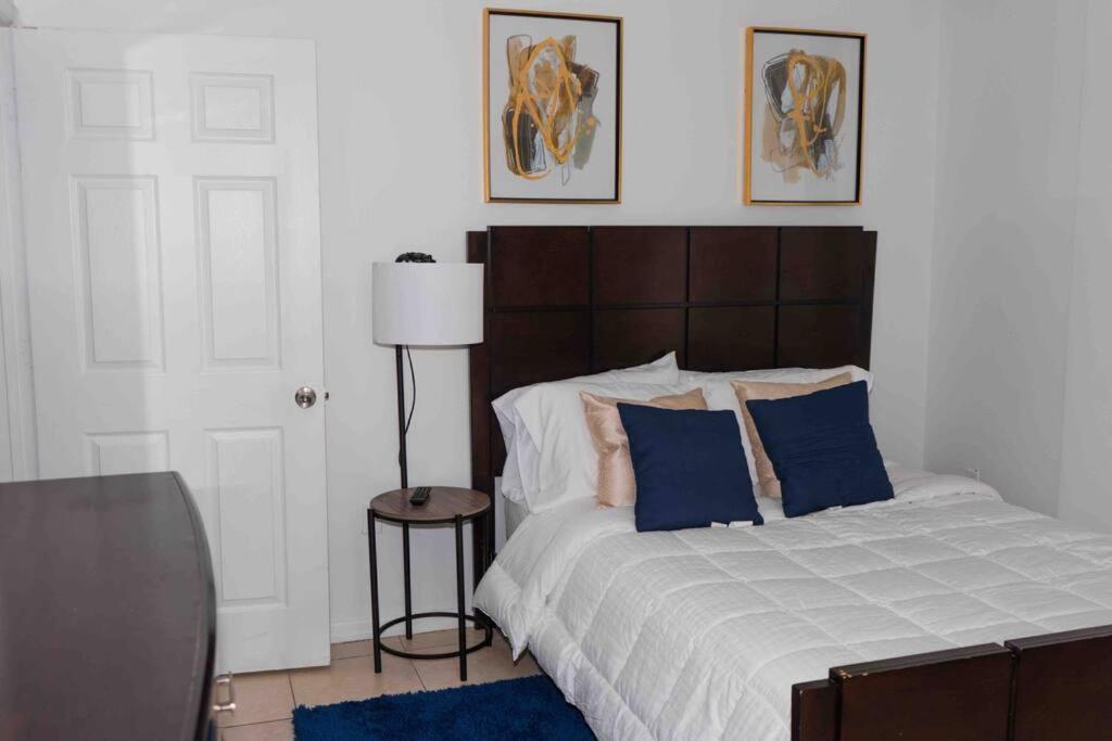 Newly Renovated Condo 5 Min From Airport Майами Экстерьер фото